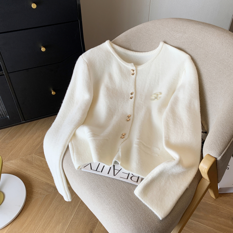 2024 spring style small fragrance style sweater jacket for women with niche Korean style loose solid color short knitted cardigan