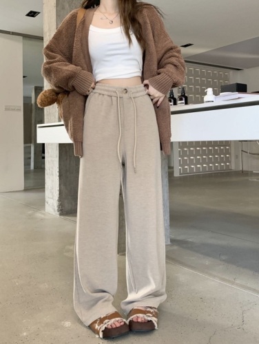 Real shot of drapey cashmere casual pants, new winter style, loose slimming wide-leg pants, straight-leg trousers, drawstring glutinous rice pants