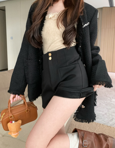 Real shot of velvet and thickened black shorts for women in autumn and winter 2023 new high-waist slim boot pants and casual pants