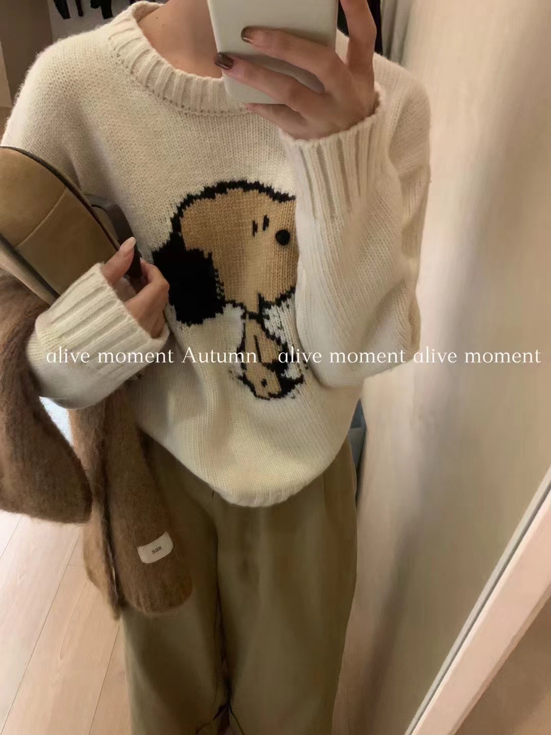 韓版時尚提花史努比圓領套頭毛衣女2023秋冬新款卡通狗寬鬆針織衫