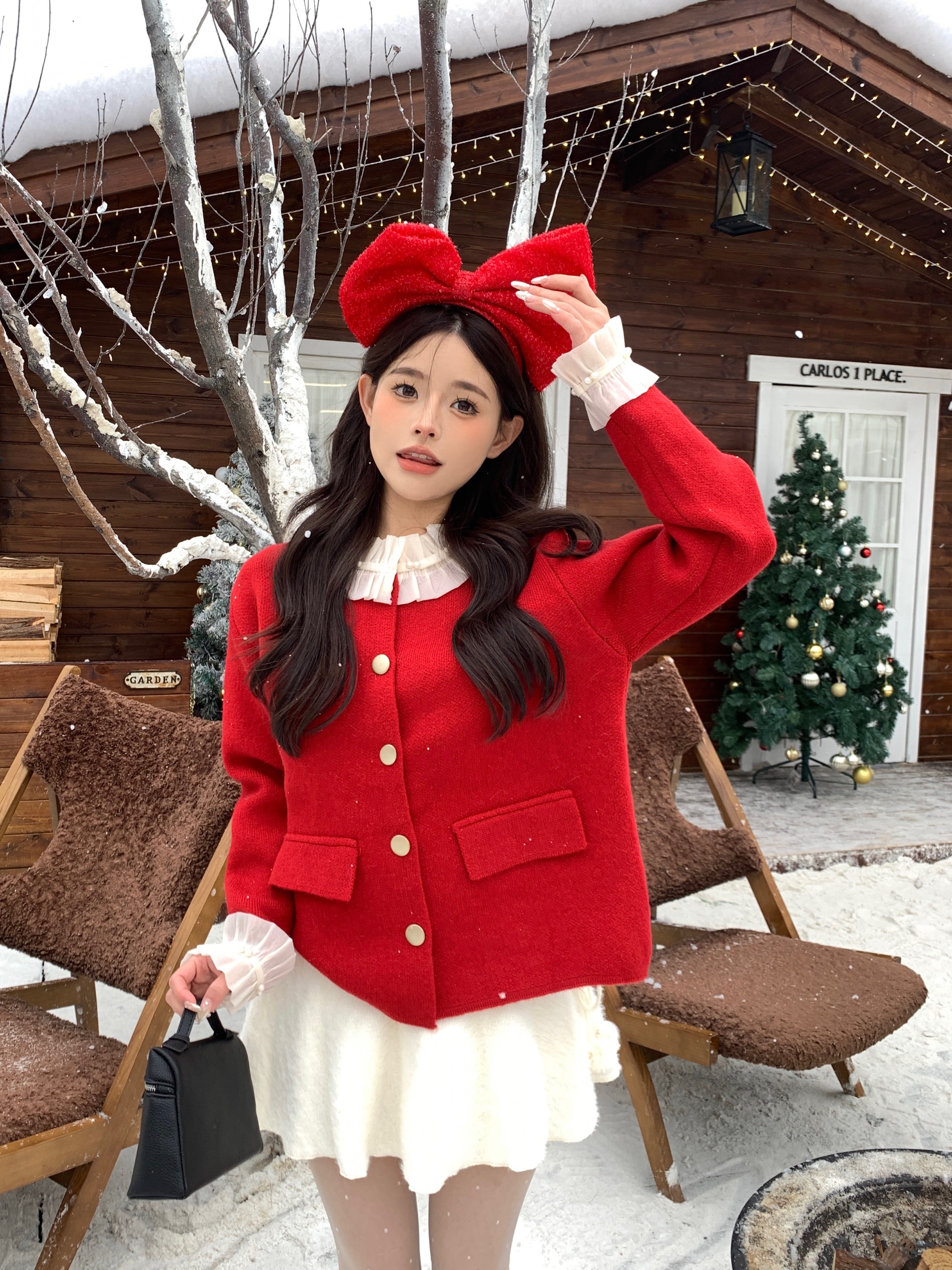 Real shot of red New Year shirt!  Temperament small fragrant style wool sweater lace splicing sweet sweater