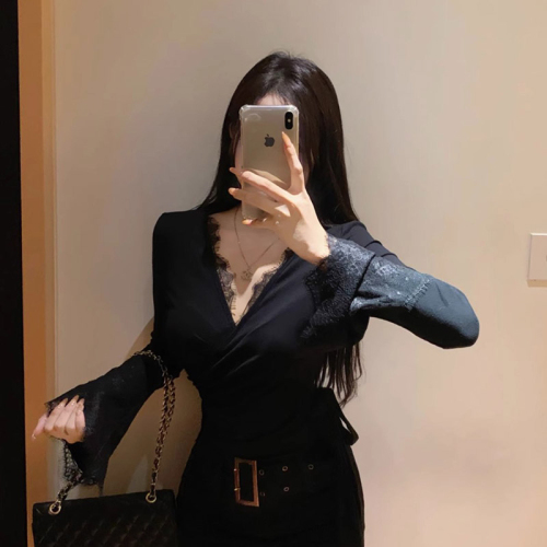 Lace splicing strap long-sleeved T-shirt women's spring and autumn sexy bottoming shirt pure desire short inner top