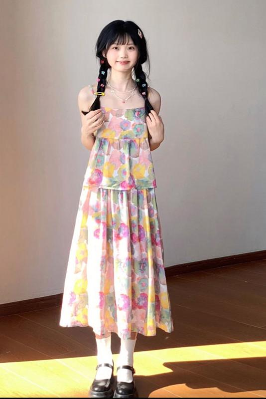 油畫碎花吊帶兩件套女夏季2023年新款高腰顯瘦半身裙傘裙休閒套裝