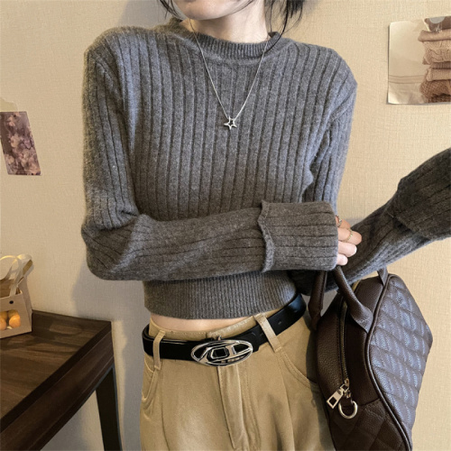 Actual shot of New Year red thickened round neck knitted sweater autumn and winter women's slim short top