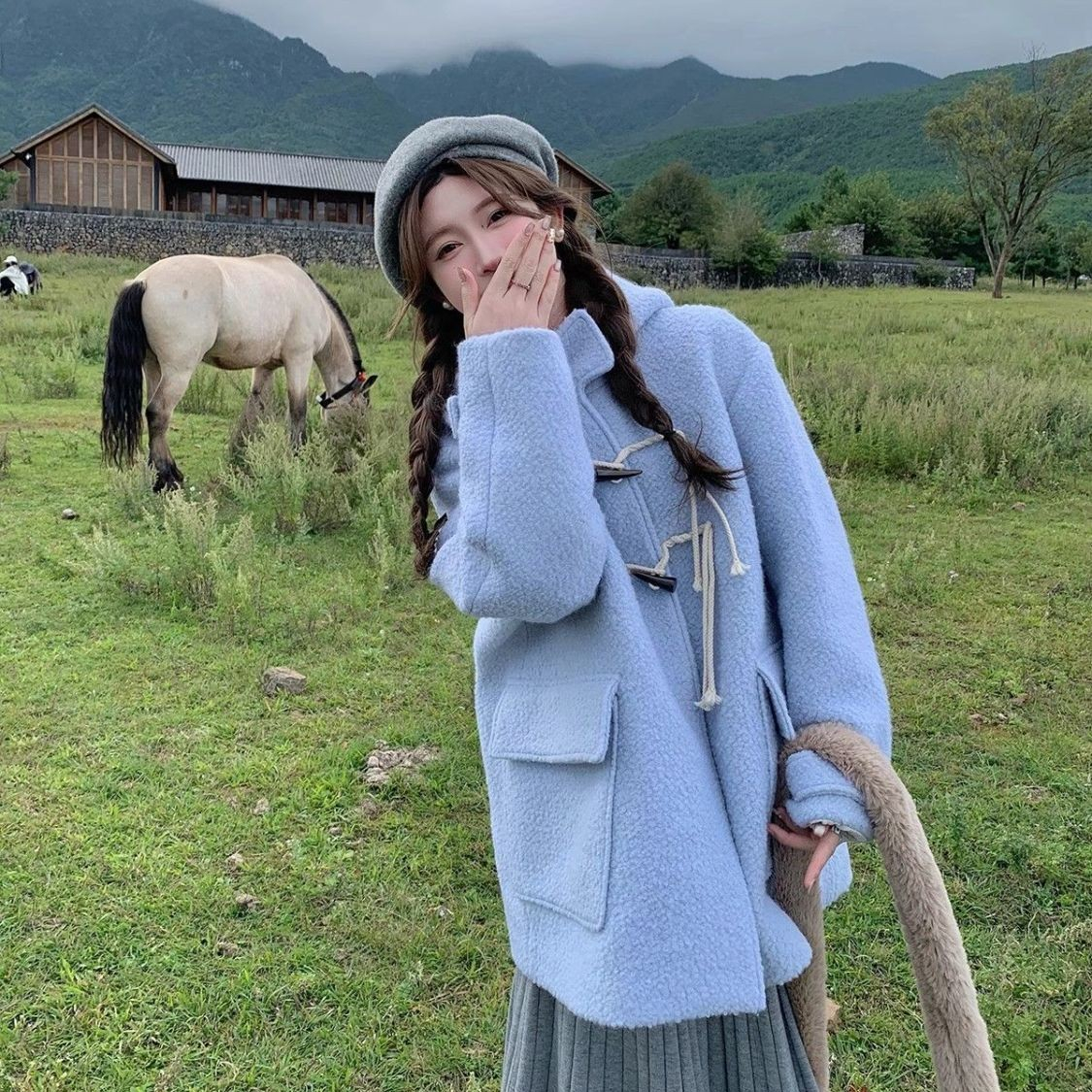 2023 Autumn and Winter Hepburn Style Fashionable Design Horn Button Jacket Korean Style New Simple Small Woolen Jacket