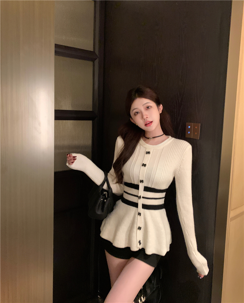 Actual shot of winter New Year red long-sleeved waist slimming and shiny shiny slim-fitting sweater for women
