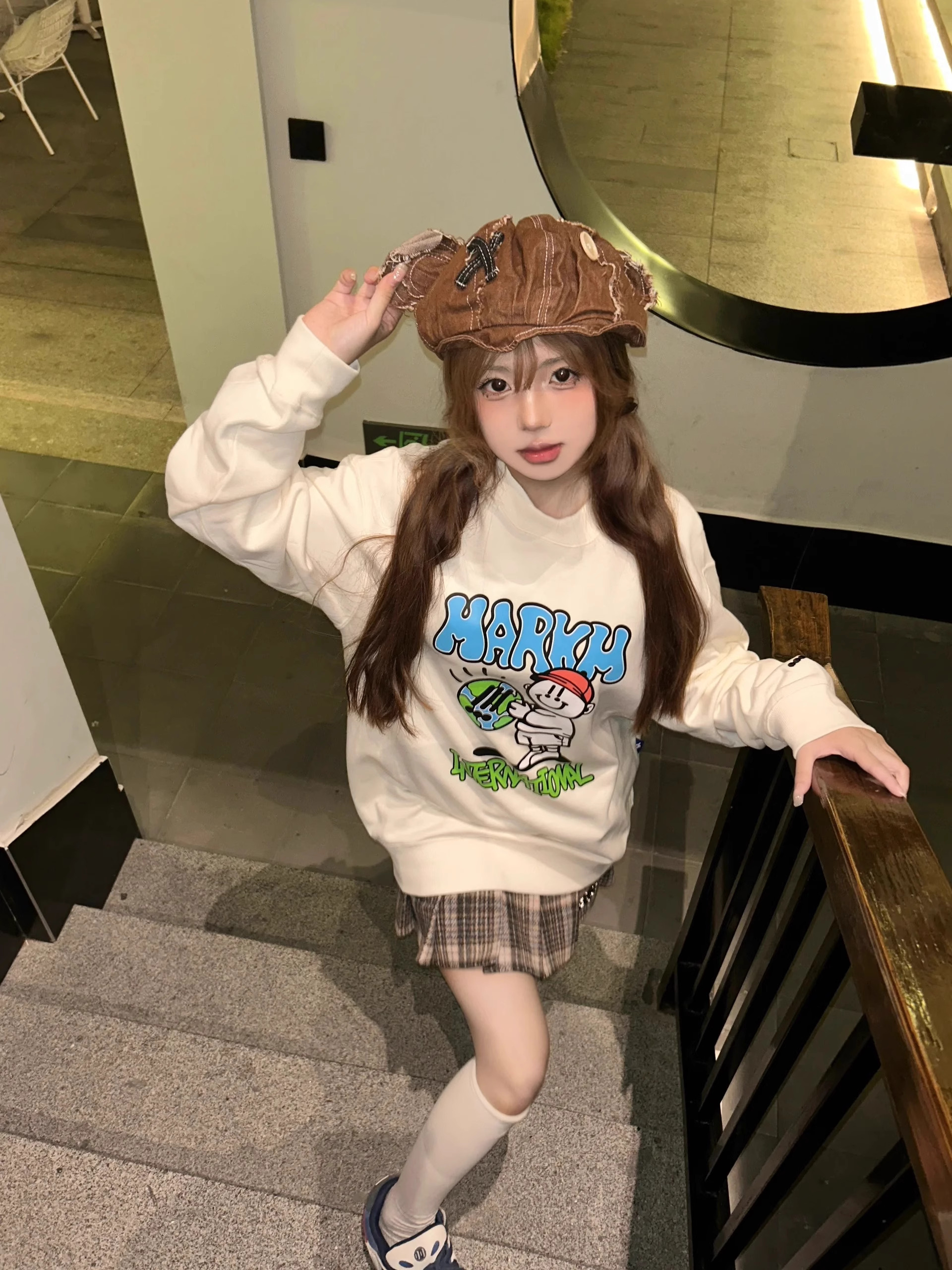Round neck sweatshirt for women cartoon sweet niche design versatile casual 2023 new coat pullover hoodie trendy brand