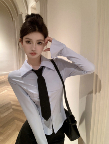 Actual shot of Zhang Yuanying's singing outfit for autumn and winter sexy fine glitter cotton suit jacket + shirt tie + shorts suit for women