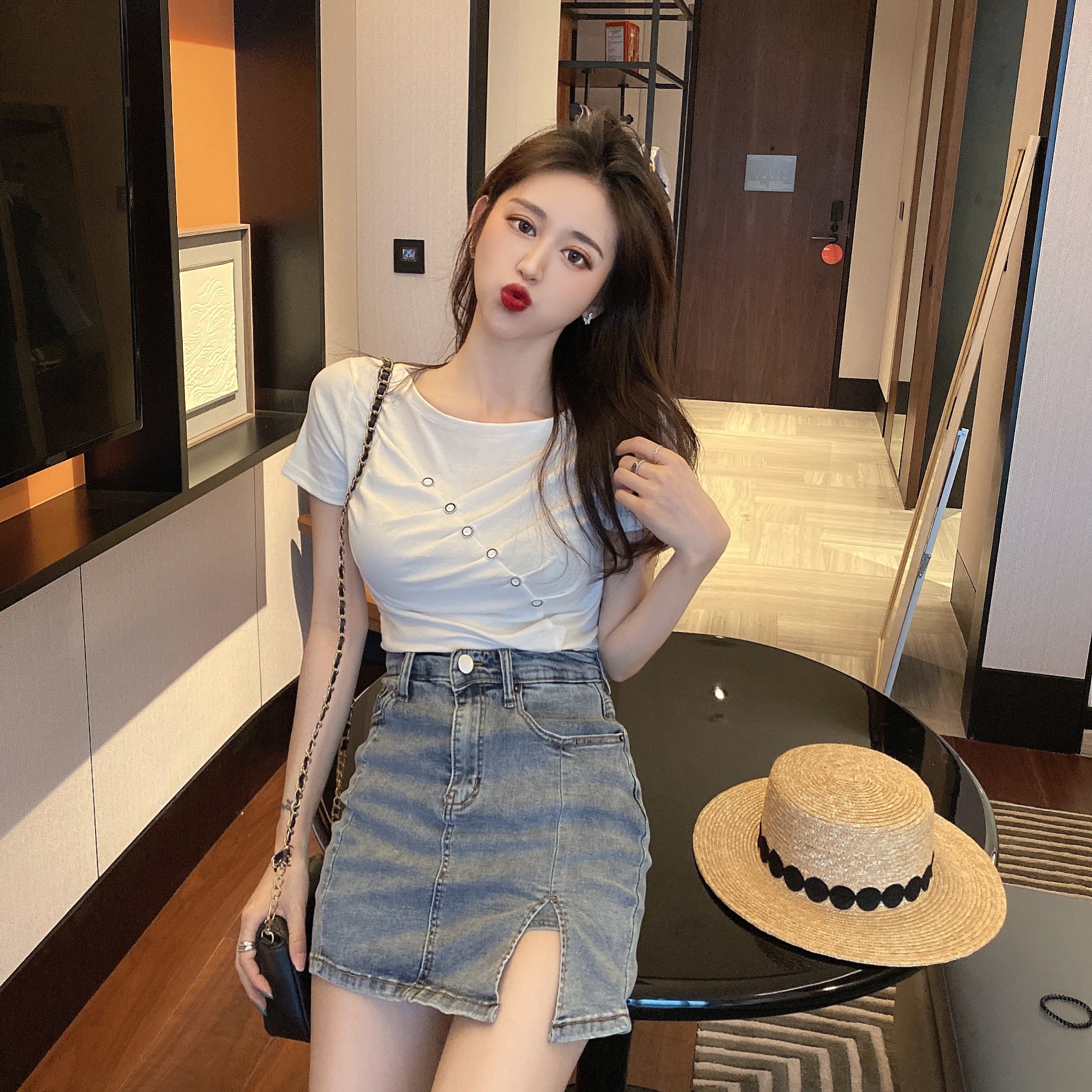 2023夏季新款6535棉洋氣百搭時尚紐扣設計感皺褶短袖T恤女上衣