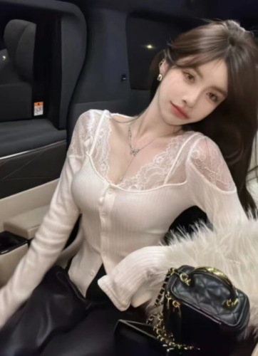 Lace-Panelled Short Knitted Cardigan for Women: Autumn/Winter Slim-Fit Long-Sleeve Layering Sweater—White, Sexy Base Top