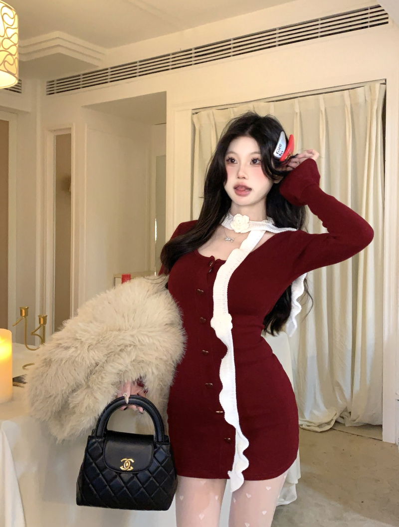 實拍~法式喇叭袖修身性感針織連衣裙氛圍感低領內搭包臀裙