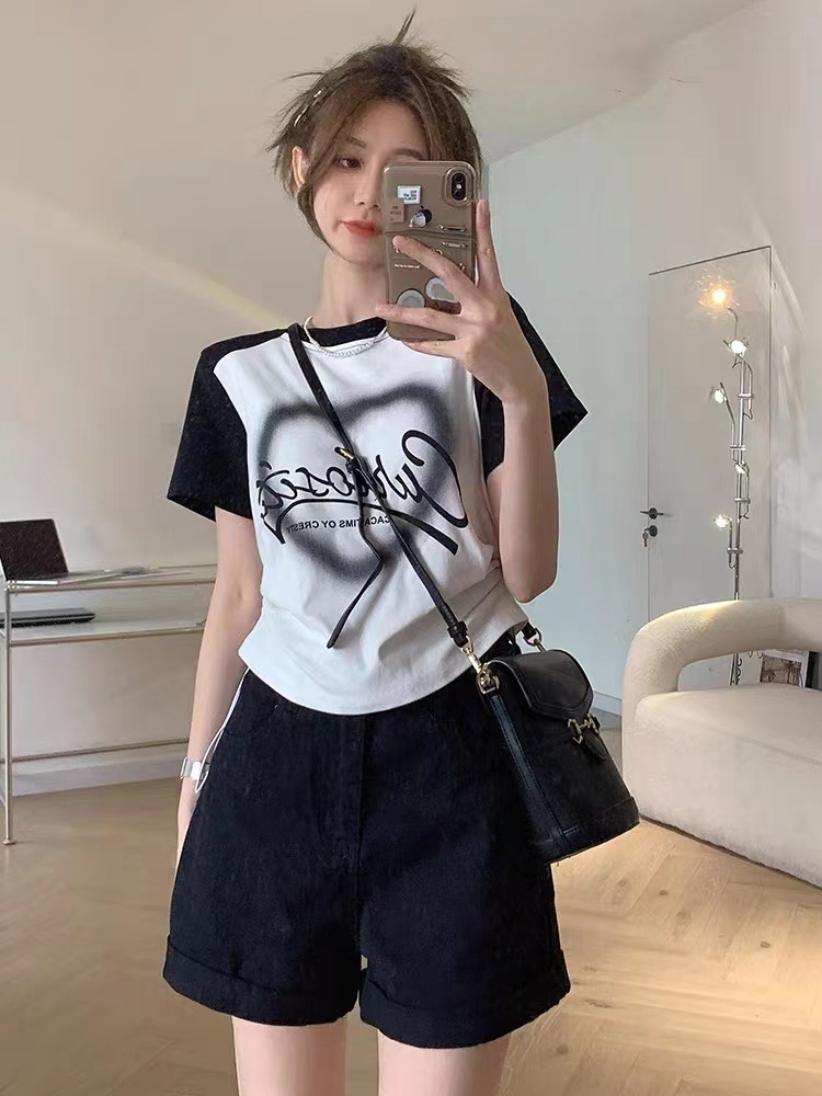 # 冰絲螺紋 愛心印花短袖T恤女裝夏季新款正肩撞色上衣
