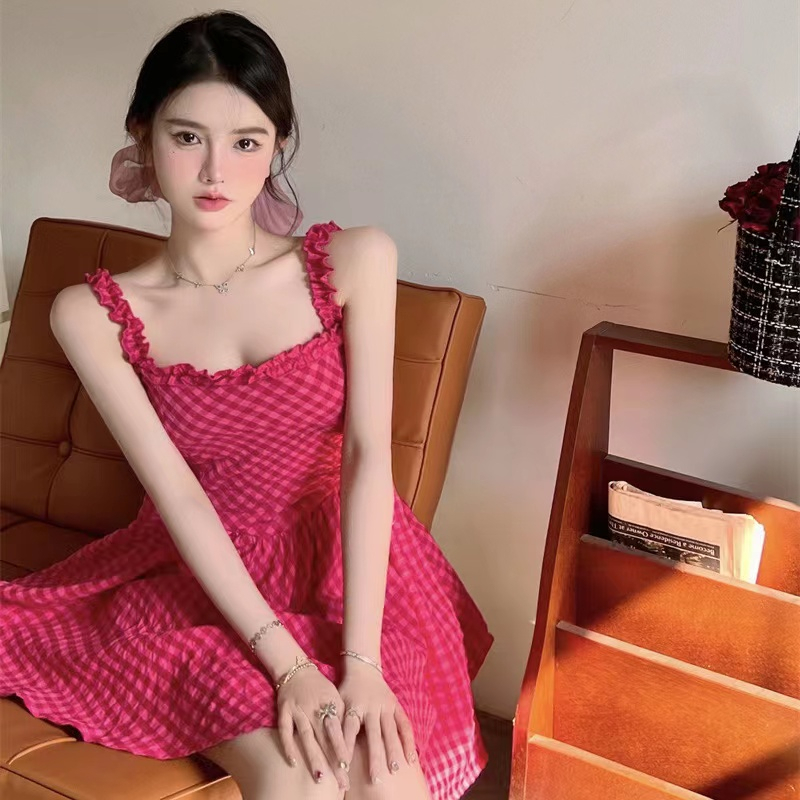 奶甜藝術生元氣少女連衣裙2023新款夏季韓版法式洋氣格紋吊帶裙子