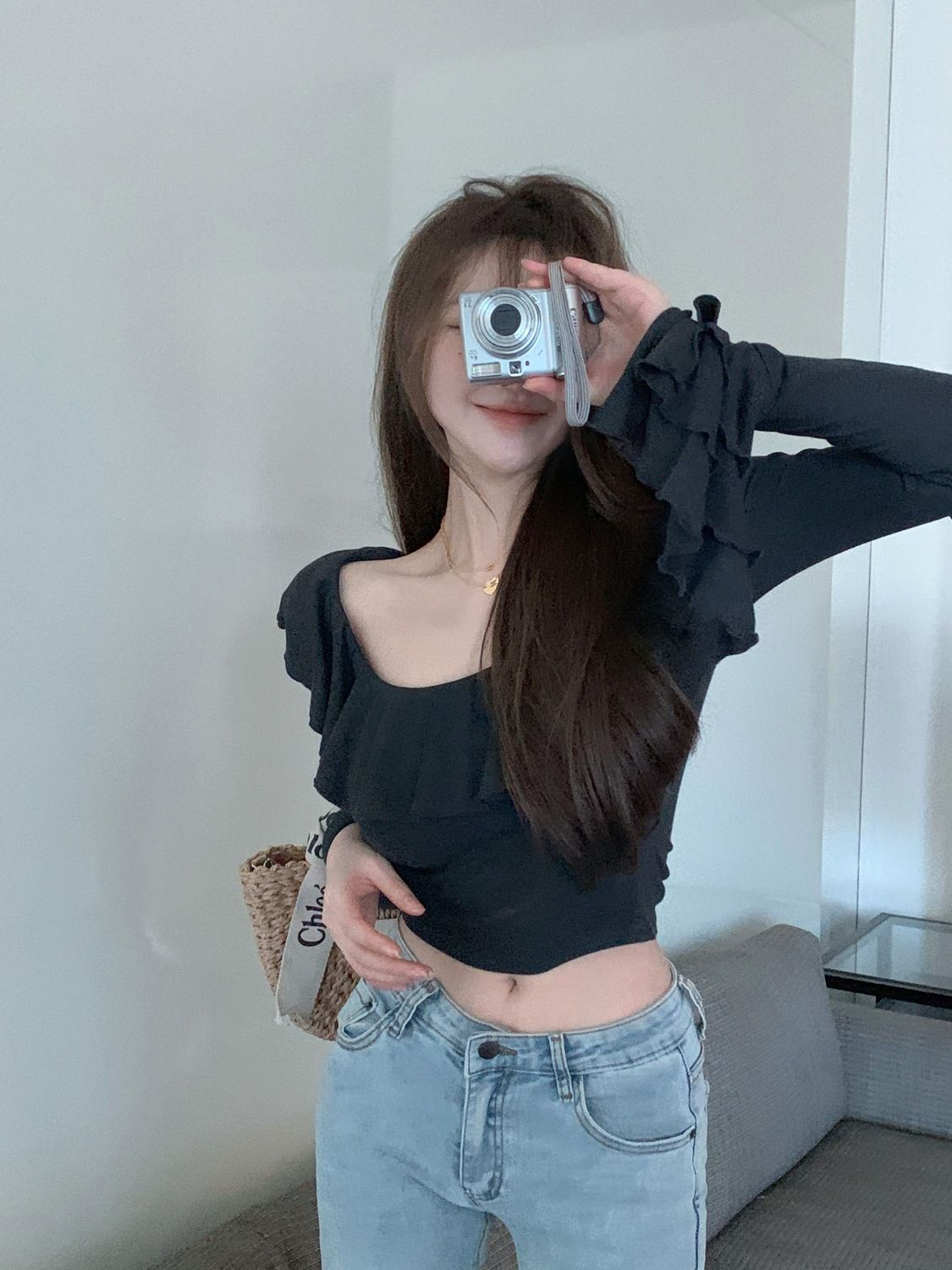 Ruffled trumpet sleeves long-sleeved T-shirt for women in spring, unique, chic, pure and sweet, sexy short top, bottoming shirt