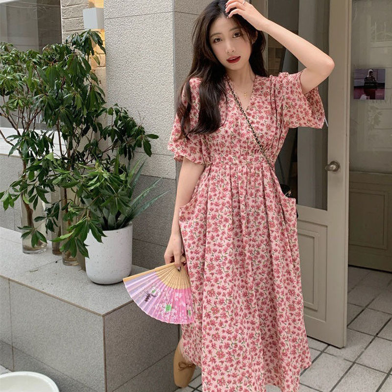 法式復古V領碎花連衣裙女夏2023新款遮肚子小眾設計感氣質長裙子