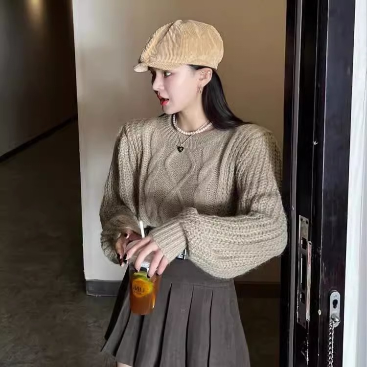 慵懶風顯白減齡短款毛衣女秋冬新款軟糯麻花設計小個子圓領針織衫