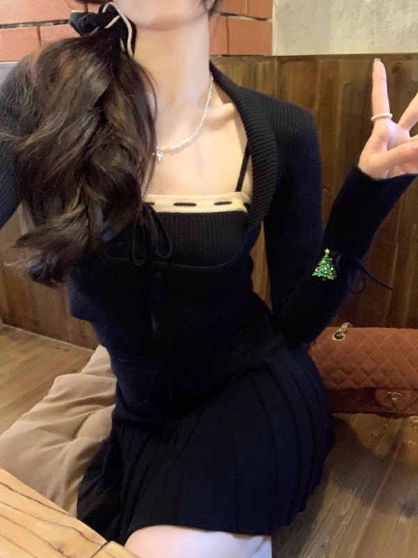 thepeachofficial Japanese drama sweetheart red inner knitted suit skirt gentle sweater three-piece set