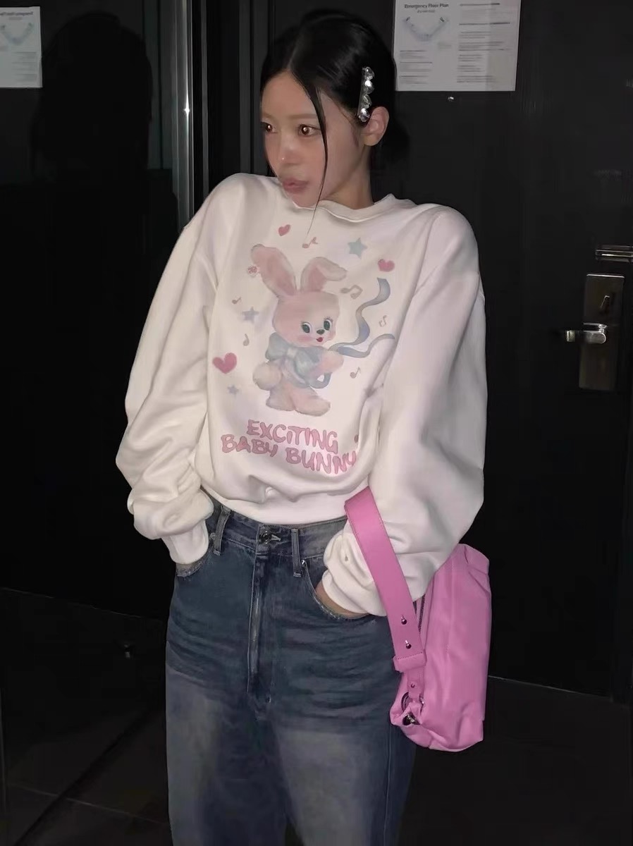 Up and on 秋冬新款圓領可愛萌嘰小兔子印花寬鬆加絨套頭圓領衛衣