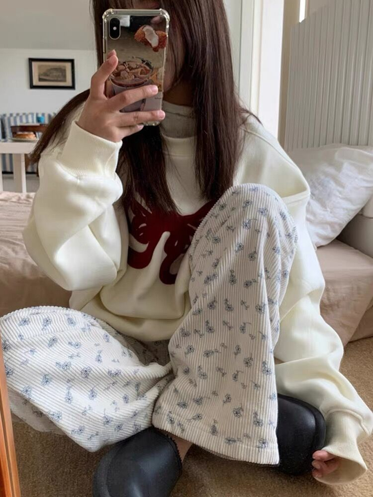 Official photo of corduroy floral wide-leg pants for women in autumn and winter plus velvet and stylish pants with high waist and drapey floor-length casual straight pants