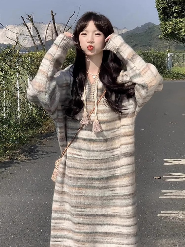 法式條紋連帽針織連衣裙子女秋冬2023新款慵懶風氣質毛衣長裙秋季