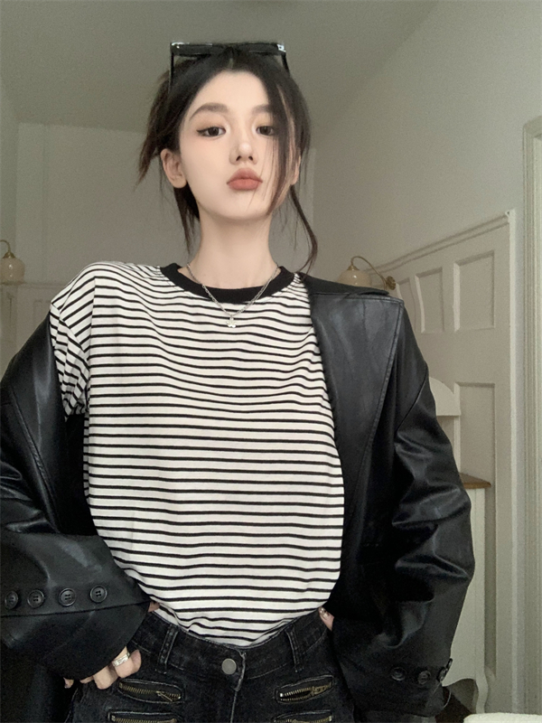 Actual shot of autumn and winter inner tops Korean style contrasting round neck pullover striped T-shirt bottoming shirt