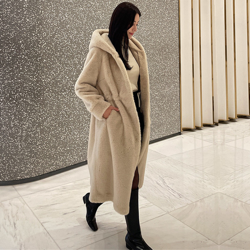 High-end temperament mink fur loose long coat for women 2023 new hooded fur one-piece mink velvet long coat