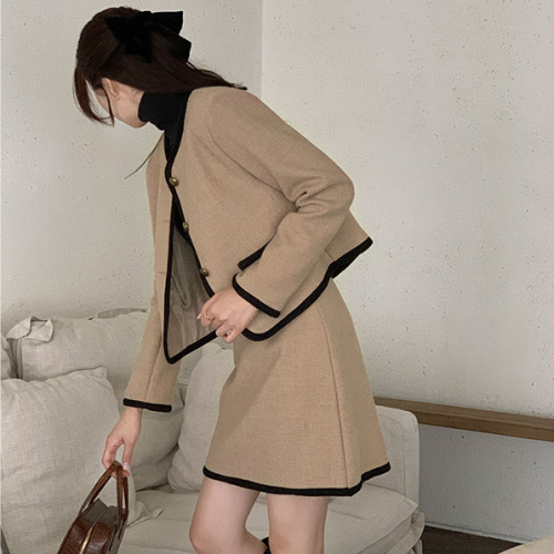 Xiaoxiangfeng Korean style jacket for women in spring and autumn, Korean high-end hip-hugging short skirt, elegant lady short two-piece suit