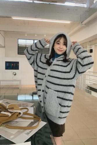 Real shot of lazy ins style soft thickened hooded cashmere gray striped knitted sweater jacket