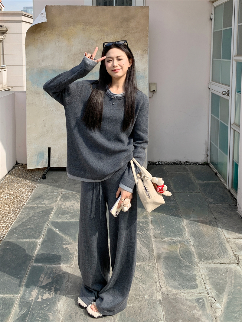 實拍  30030紙片人垂感假兩件針織上衣+30026闊腿褲套裝女兩件套