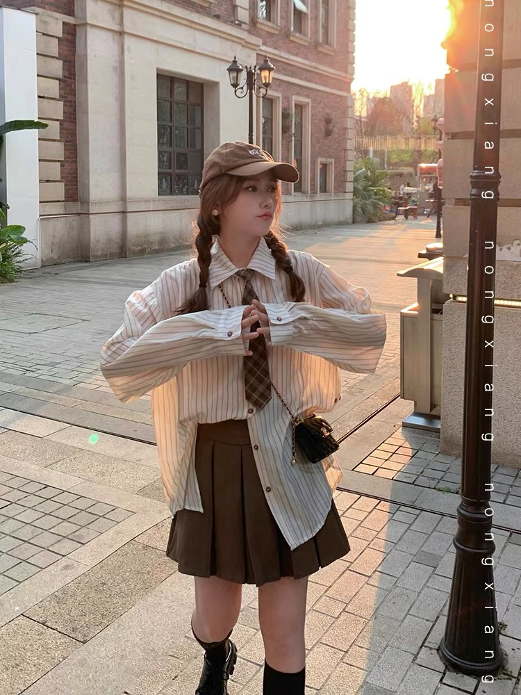 2024春季新款長袖條紋襯衫女美式寬鬆設計感小眾顯瘦襯衣ins潮