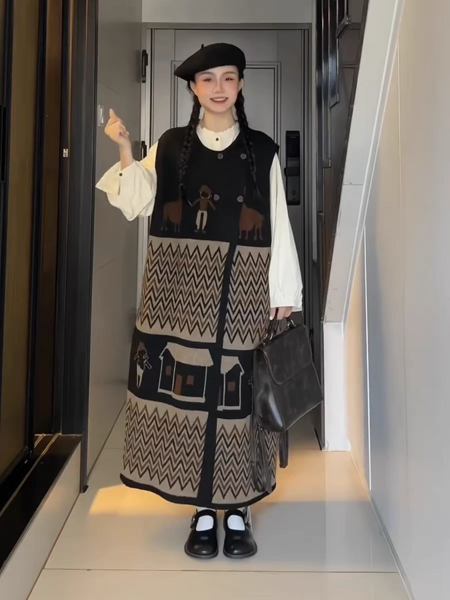 Muxi graffiti jacquard pullover slit vest skirt for women artistic retro thickened vest sleeveless sweater long skirt