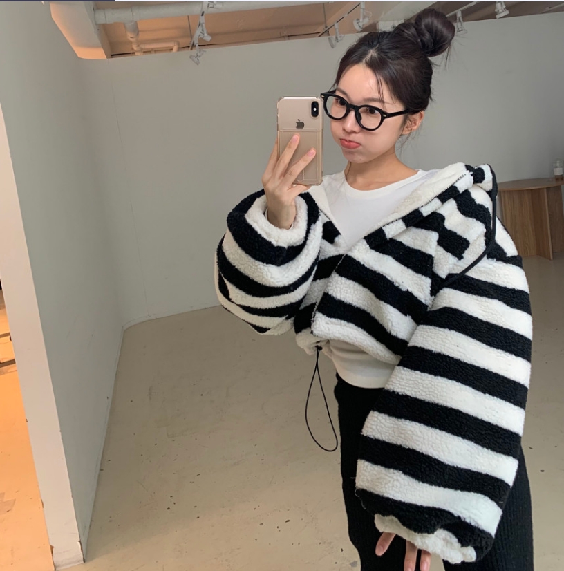 Lambswool striped contrast hooded plush sweatshirt
