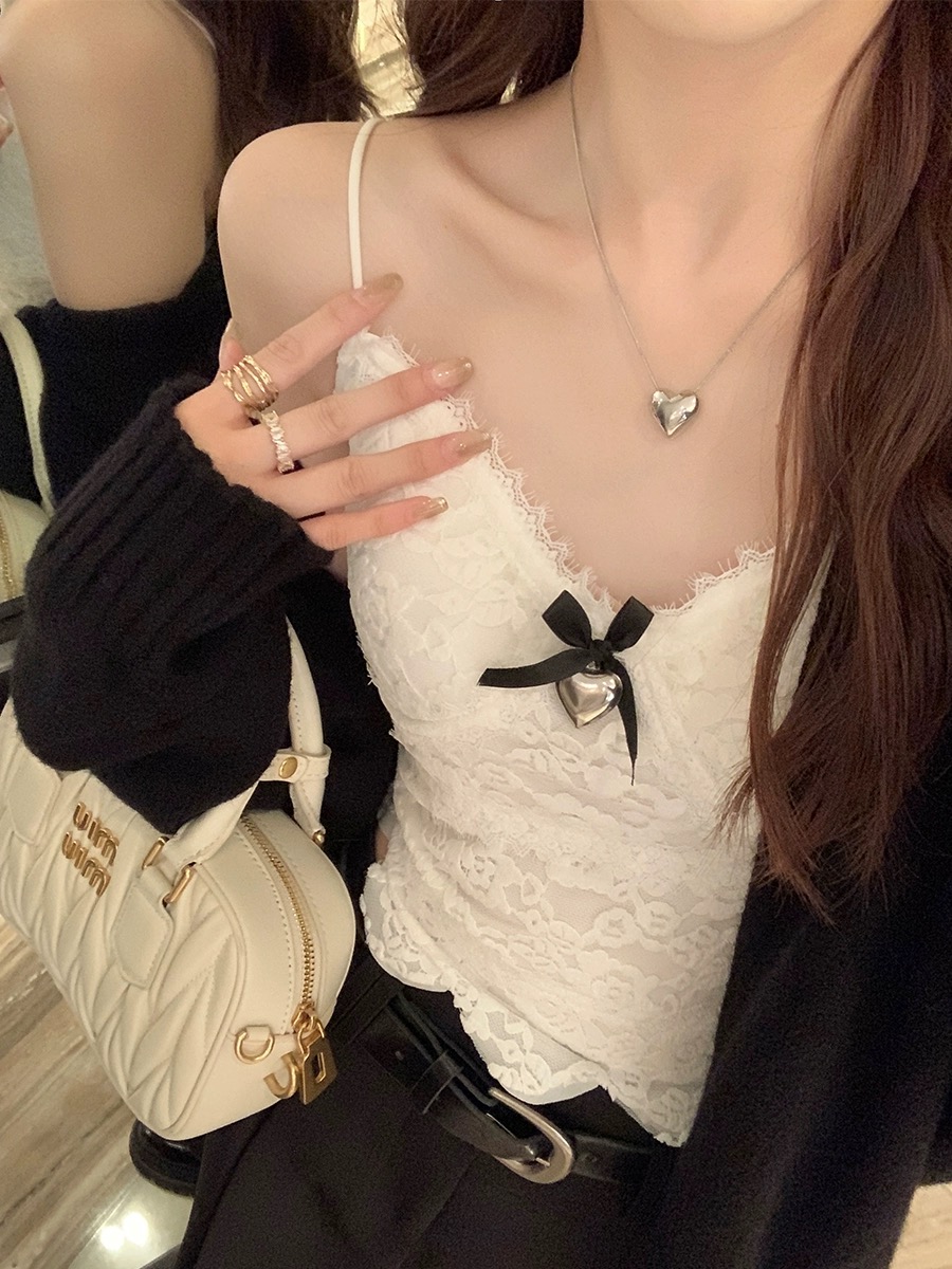 白色吊帶帶胸墊女蕾絲內搭背心打底2023新款秋冬外穿蝴蝶結上衣