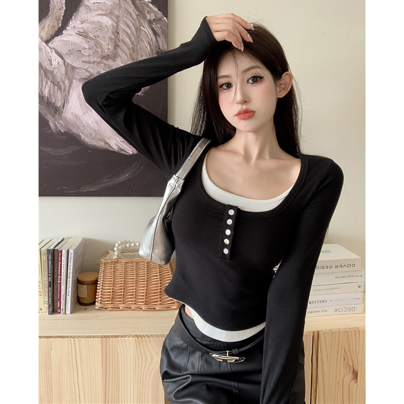 Fake two-piece square neck long-sleeved right shoulder T-shirt for women autumn hot girl slim short design niche top bottoming shirt
