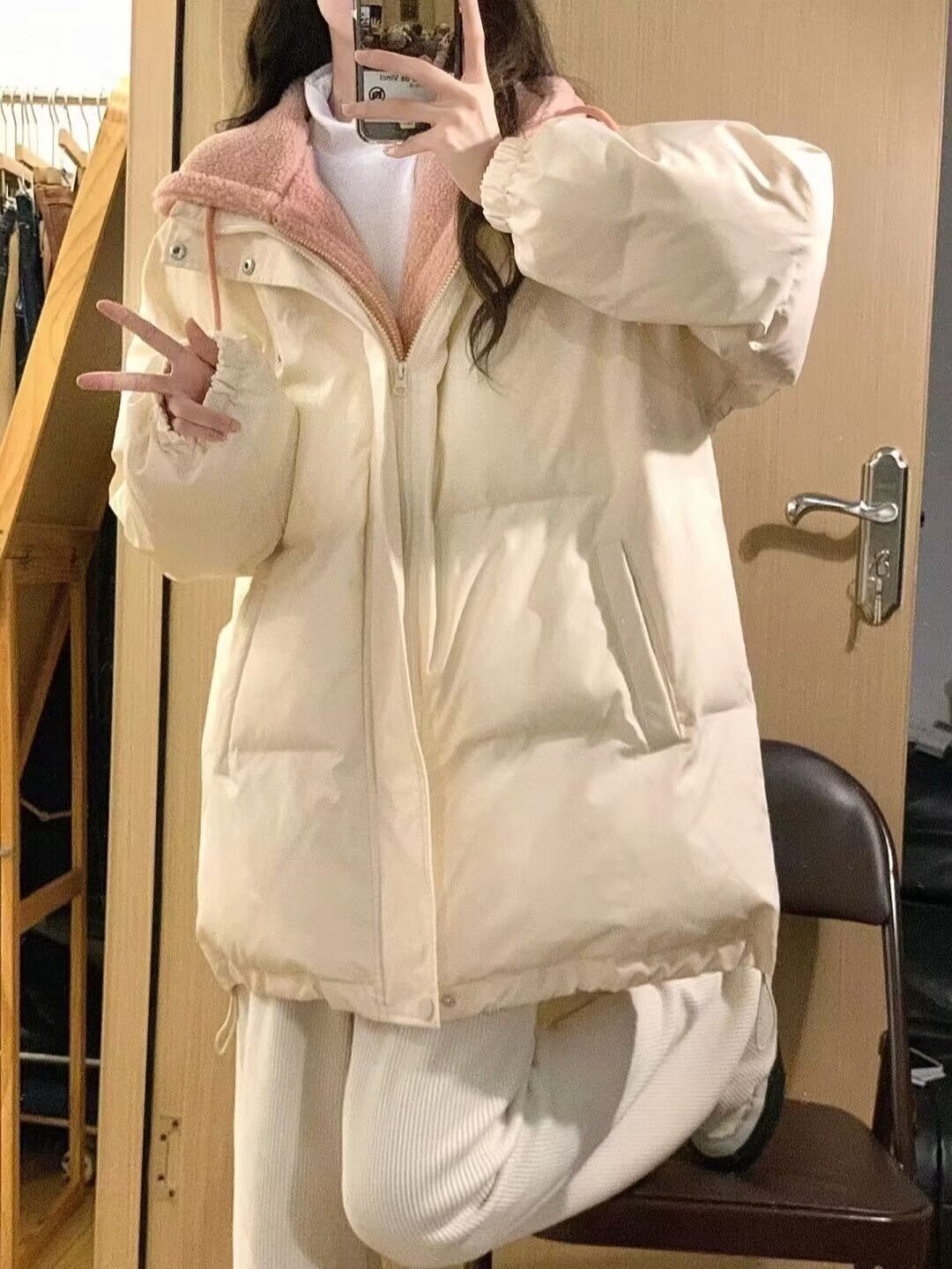 Fake two-piece down jacket for women in winter 2023 new loose college style design niche cotton coat thick coat for women