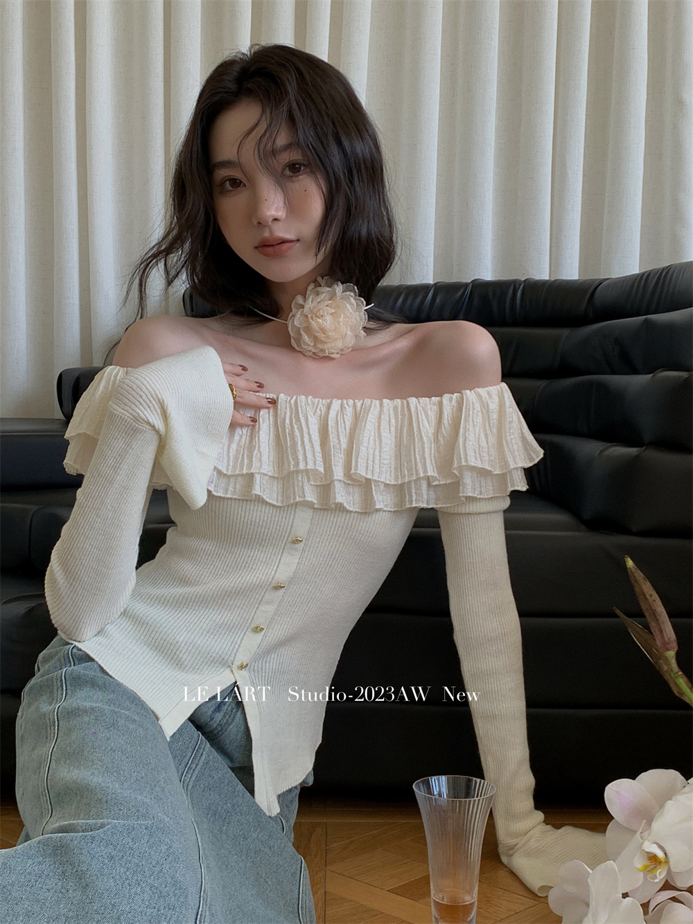 秋季新款設計感撞色紐扣一字肩針織衫純欲露肩上衣女