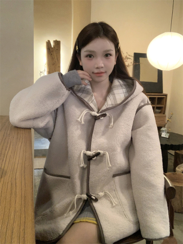 Actual shot~Japanese style gentle style horn button cotton jacket lamb velvet thickened velvet jacket for women in autumn and winter for small people