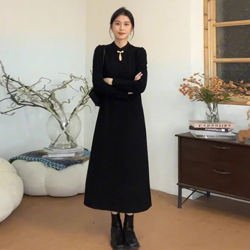 新中式國風黑色連衣裙子2023秋冬季新款女裝內搭打底氣質長裙旗袍