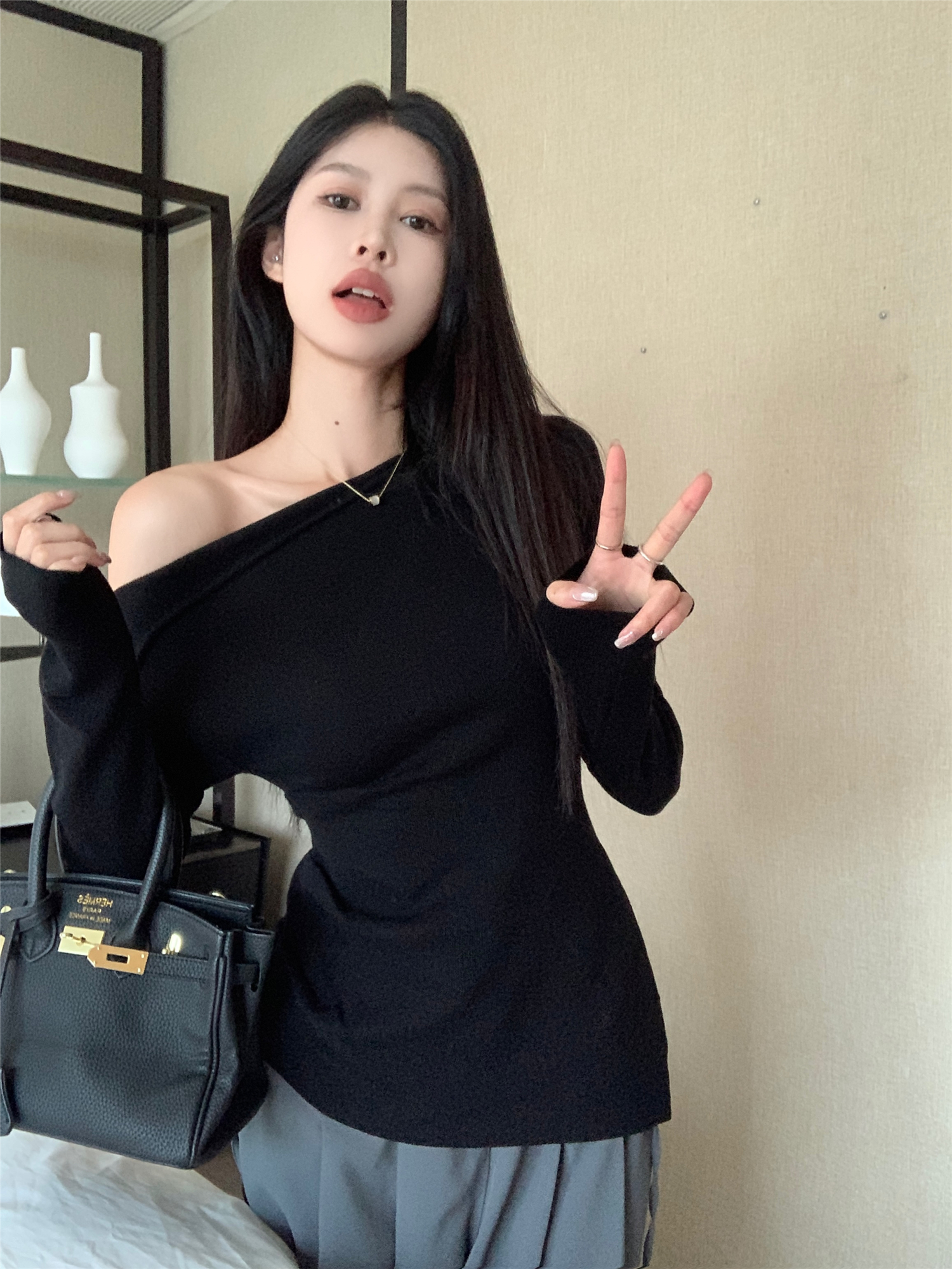 實拍~針織衫女冬季新款修身斜肩設計感打底上衣3色