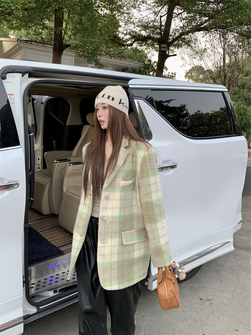 Actual shot ~ French wool coat for women in fall and winter, high-end green short woolen suit and woolen coat
