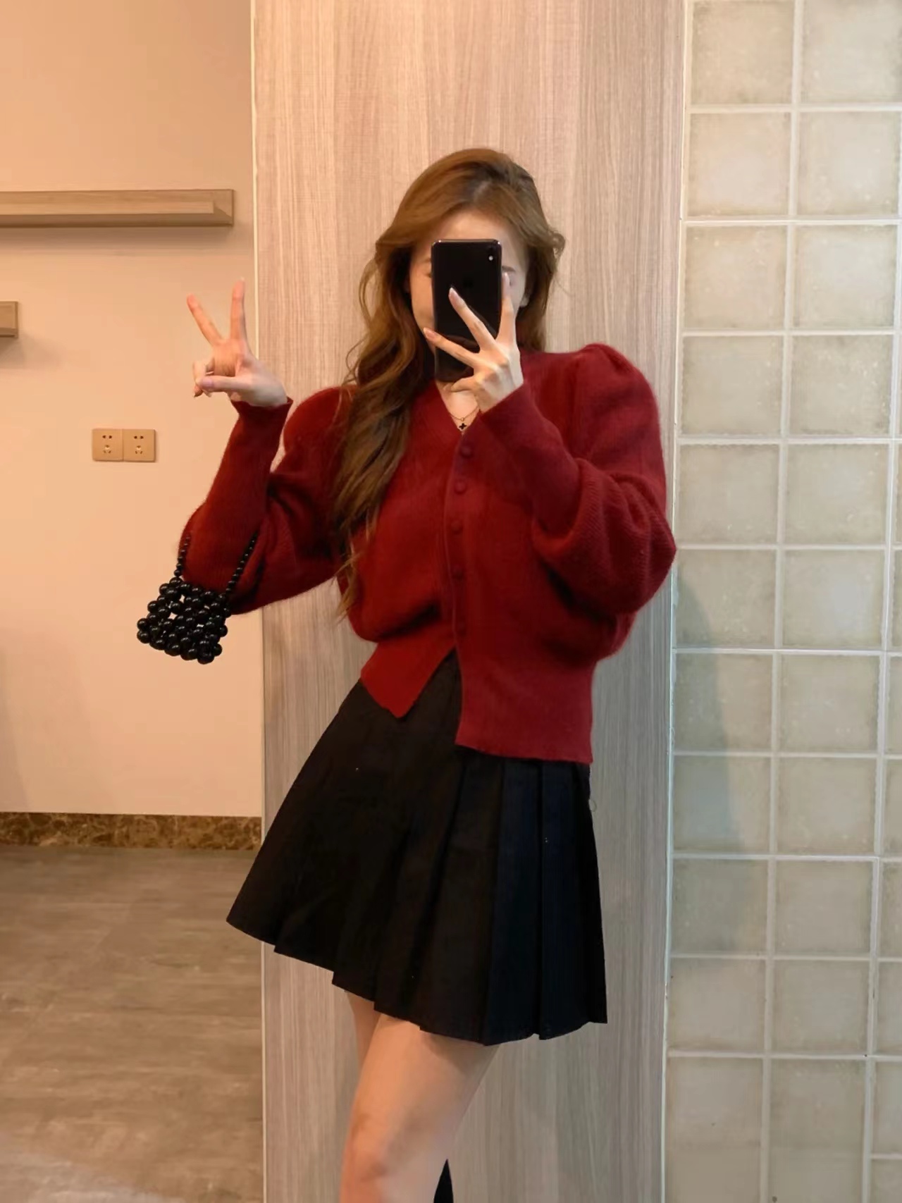 秋冬季過年穿搭紅色短款燈籠袖毛衣外套女兔年拜年服百褶裙一整套