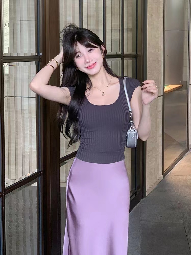 愉悅愉悅 純色低圓領針織短袖T恤女夏季純欲修身收腰顯瘦簡約上衣
