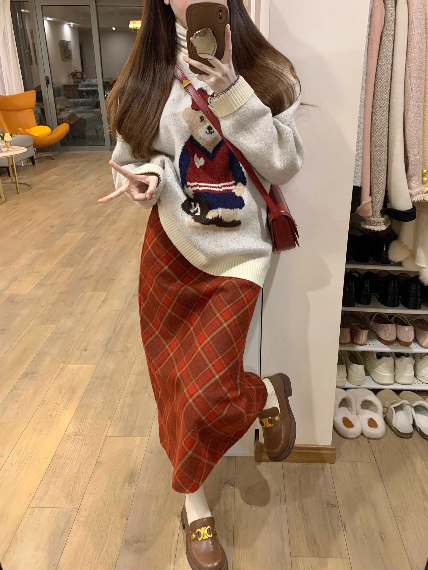 聖誕穿搭套裝女趣味小熊刺繡針織衫毛衣冬季紅色格子半身裙兩件套