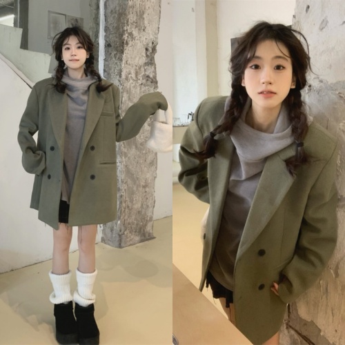 Actual shot of autumn and winter double-breasted green suit casual quilted warm long-sleeved suit jacket for women