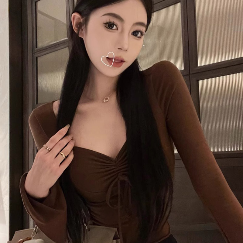 純欲風長袖小眾打底衫女春秋設計感辣妹T恤短款內搭上衣