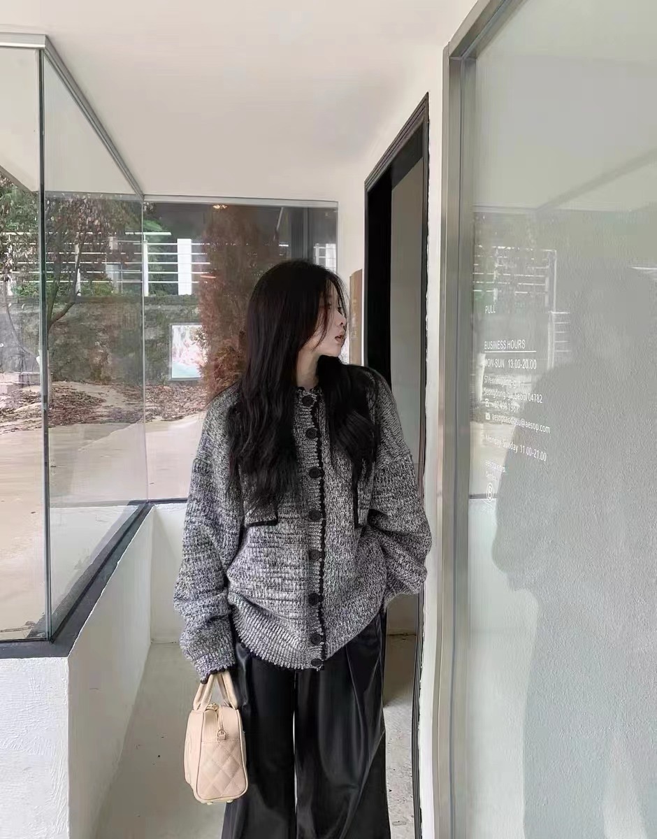 吳童童 2024秋冬韓系灰色長袖針織毛衣開衫外套女簡約百搭上衣