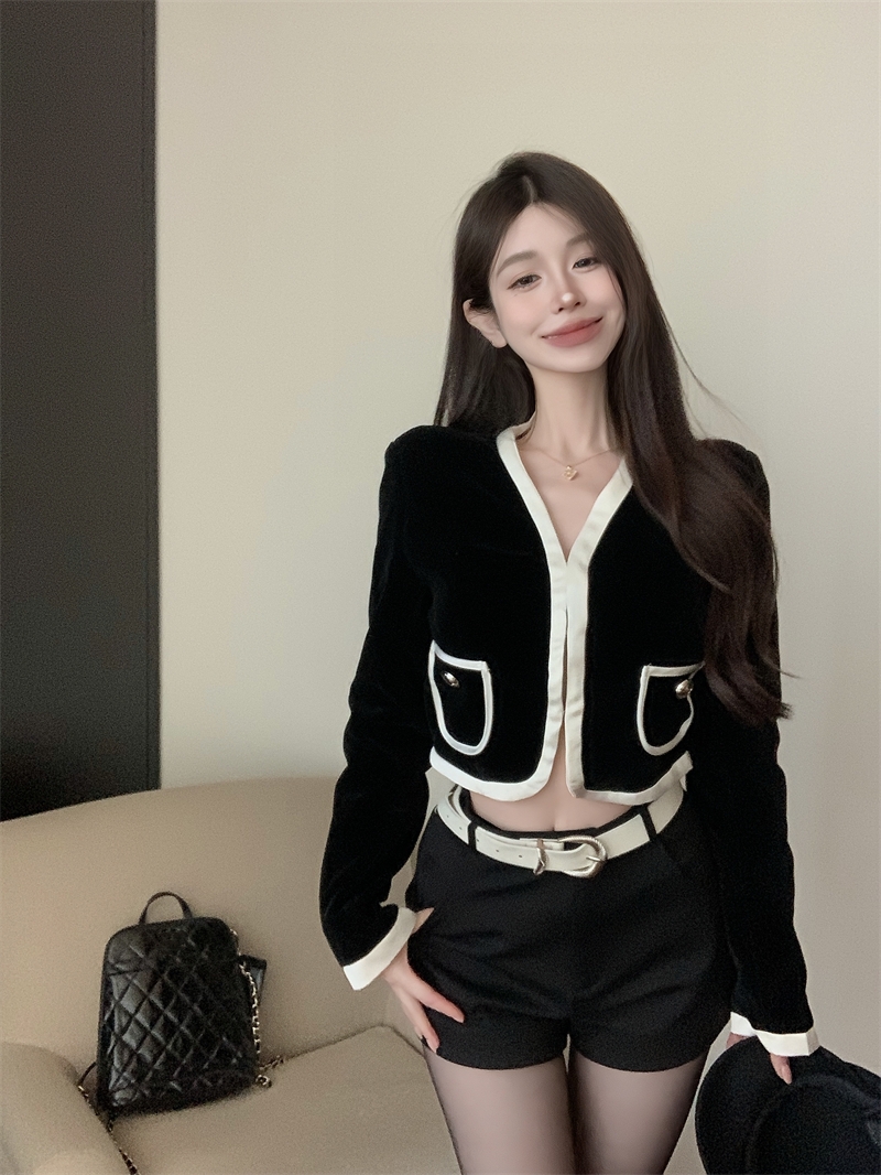 Real shot of elegant V-neck small fragrant patchwork short velvet jacket