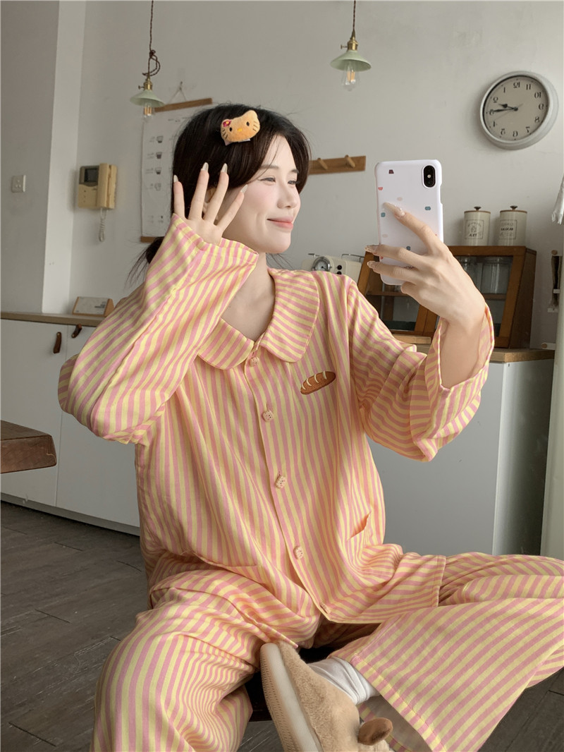 Real shot Korean version of loose casual doll collar skin-friendly soft cotton striped cartoon student spring and autumn home clothes set