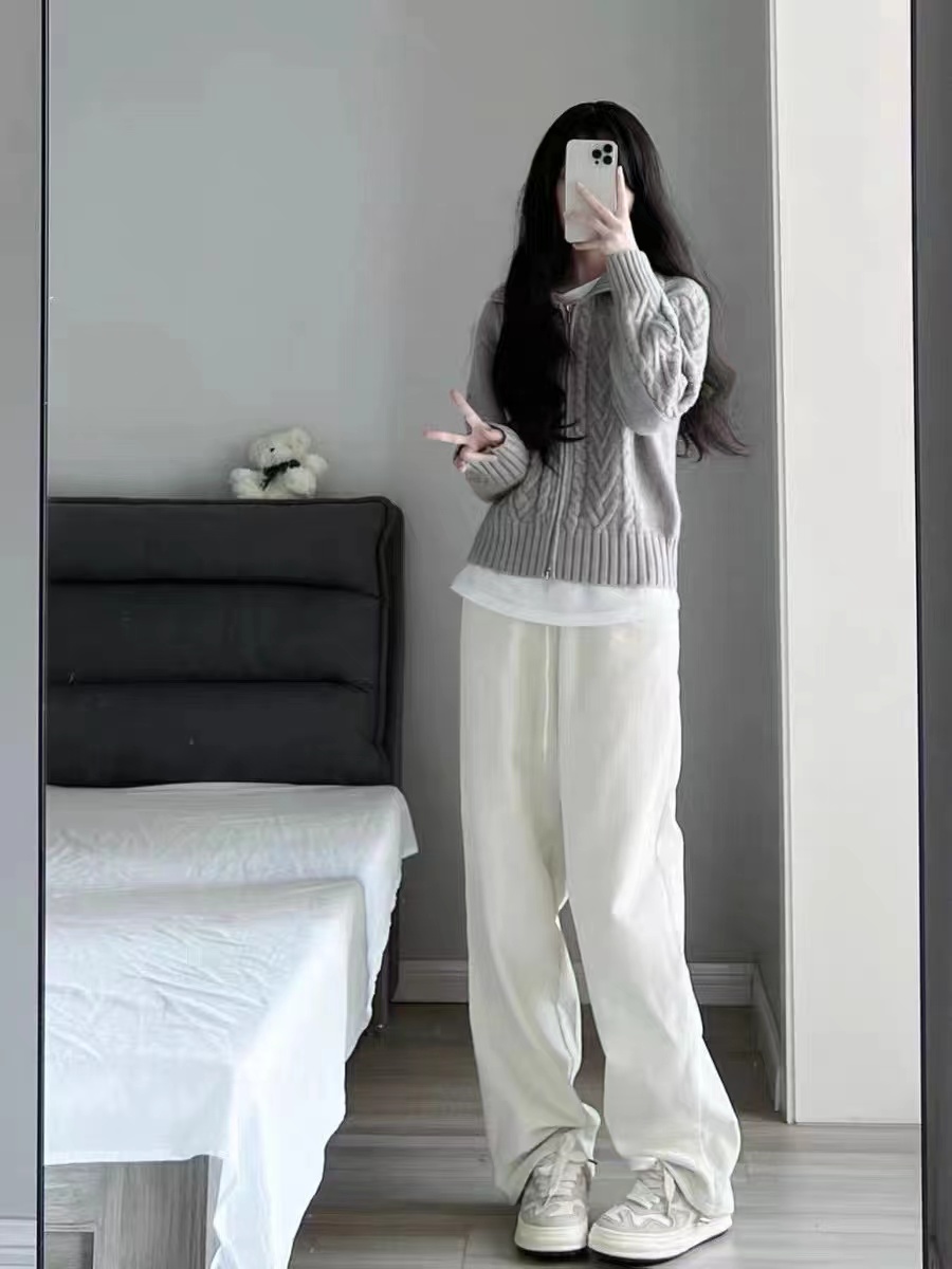 秋裝搭配一整套時尚女裝奶系穿搭毛衣顯瘦牛仔褲活潑俏皮兩件套裝