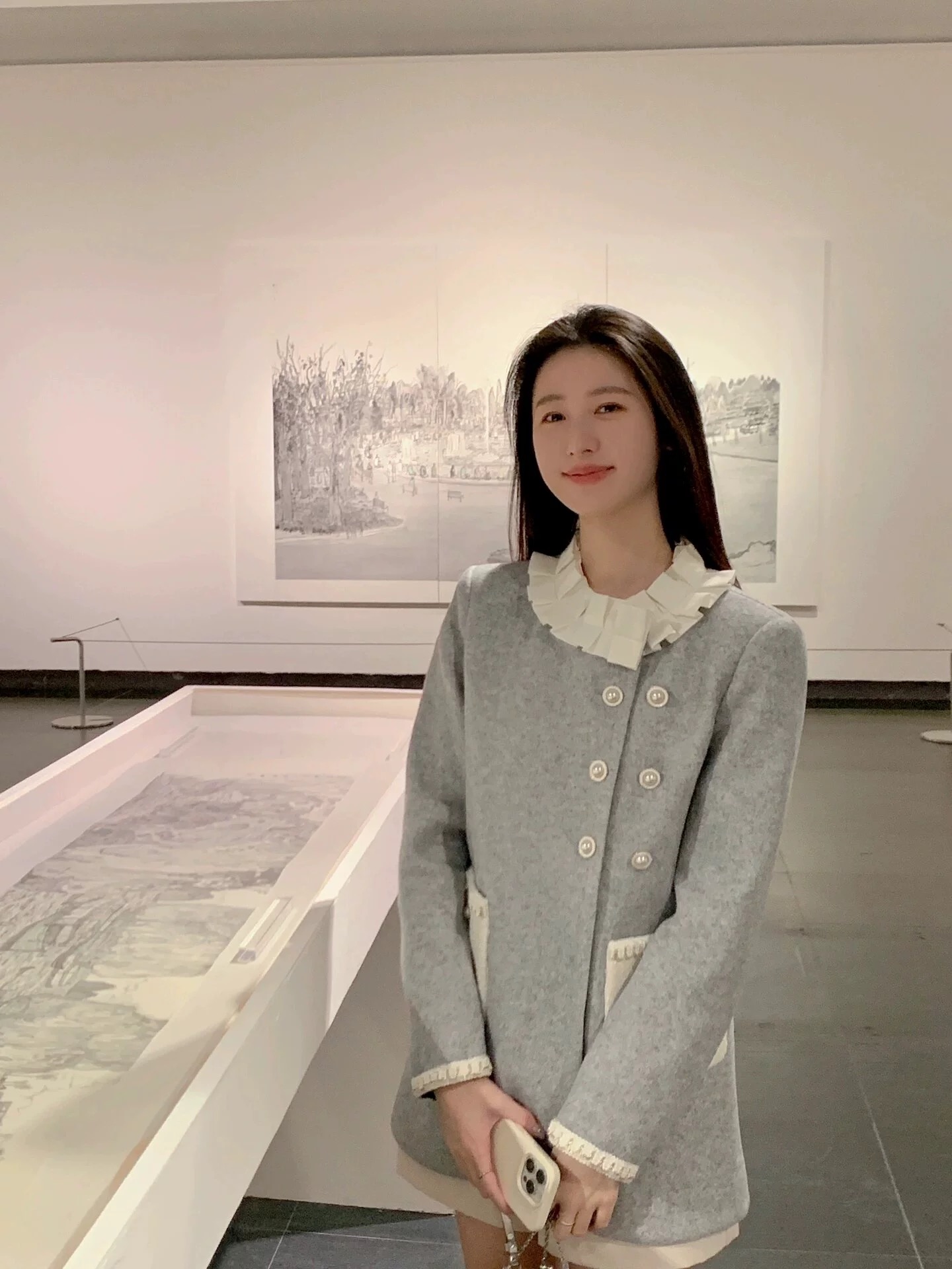 Gray wealthy daughter's woolen coat for women in autumn and winter retro high-end lotus leaf collar small fragrance style thickened woolen coat